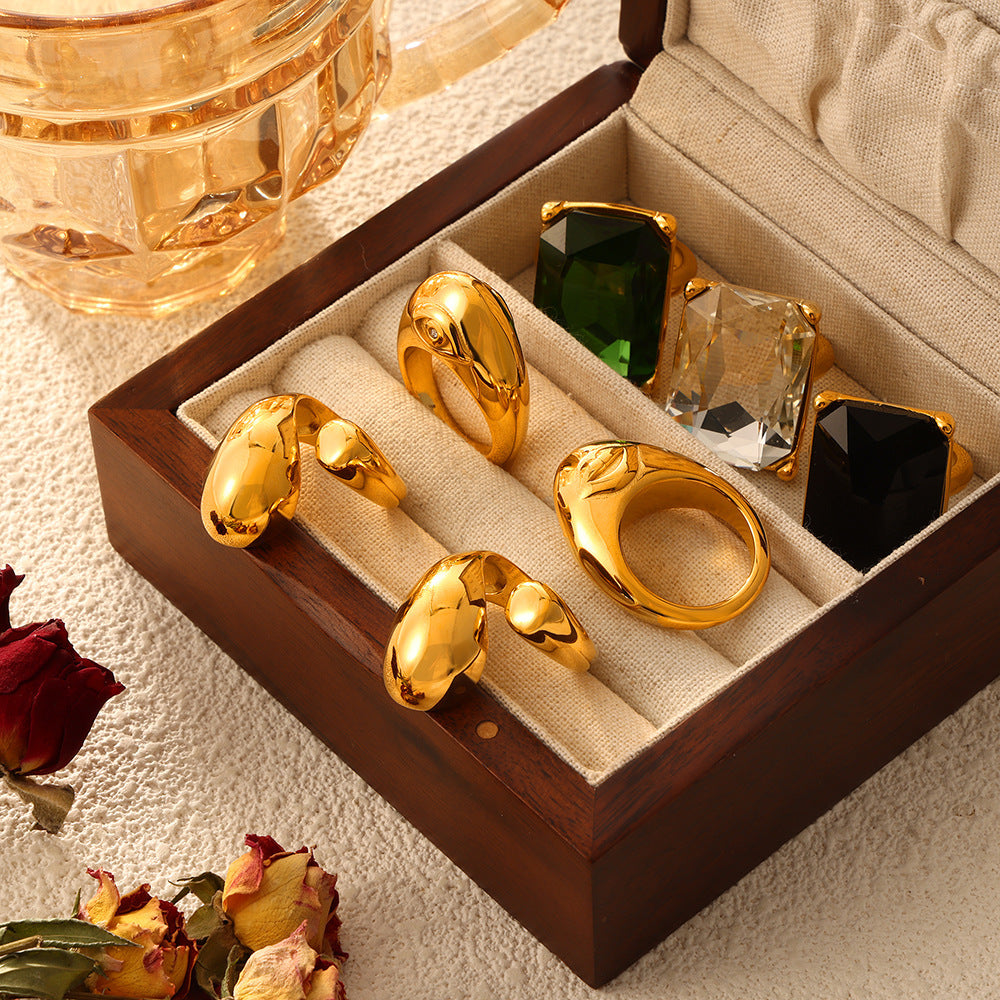 Zircon Design Ring